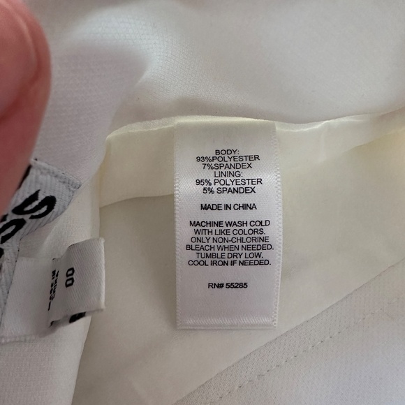 Express Flared and Pleated White Mini Skirt | Size 00 - Picture 7 of 9